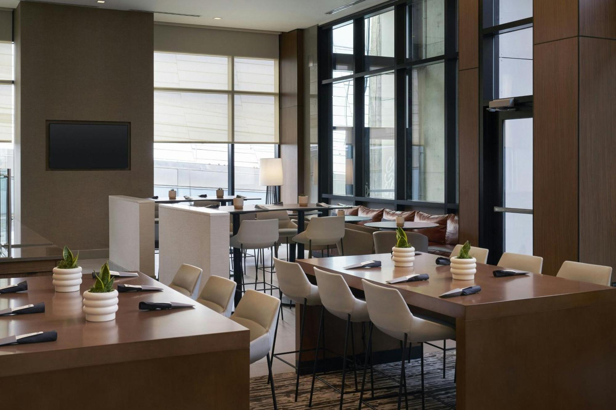 Ac Hotel By Marriott Seattle Downtown 외부 사진